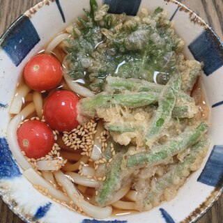 大葉といんげんの天ぷらうどん